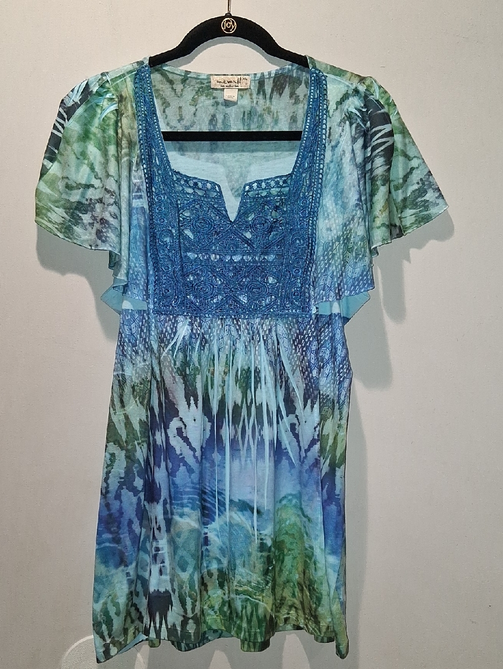 Super Cute XL Ladies Top